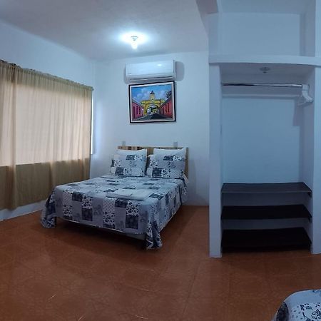 Apartamentos Mundo Maya Habitaciones Flores Exterior foto